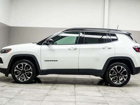 Used 2024 Jeep Compass Limited image 9