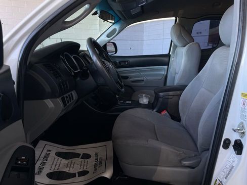 Used 2015 Toyota Tacoma image 10