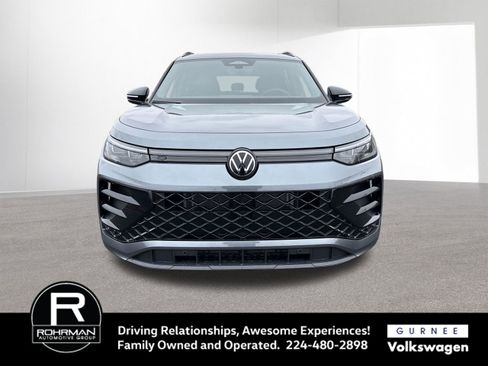 New 2026 Volkswagen Tiguan SE R-Line AWD/4WD image 3
