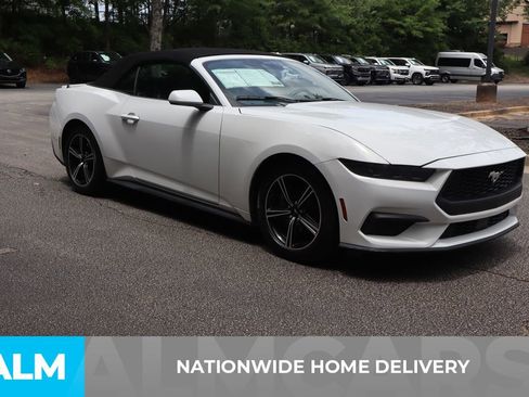 Used 2025 Ford Mustang Premium RWD image 5