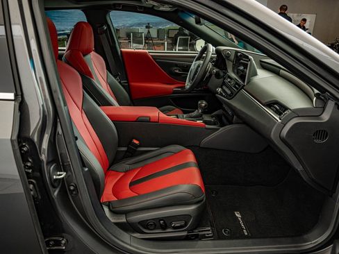 Certified 2025 Lexus ES 350 F Sport image 38