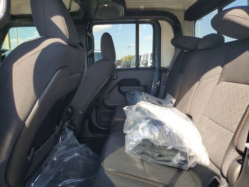New 2026 Jeep Gladiator Mojave w/ Safety Group image 10