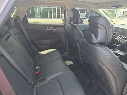 Used 2026 Kia Sportage EX w/ EX Panorama Roof Package FWD image 13