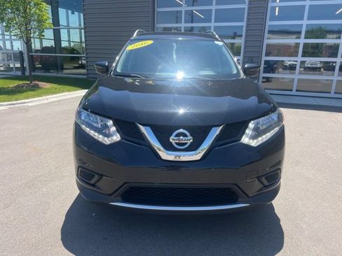 Used 2016 Nissan Rogue SV AWD/4WD image 2