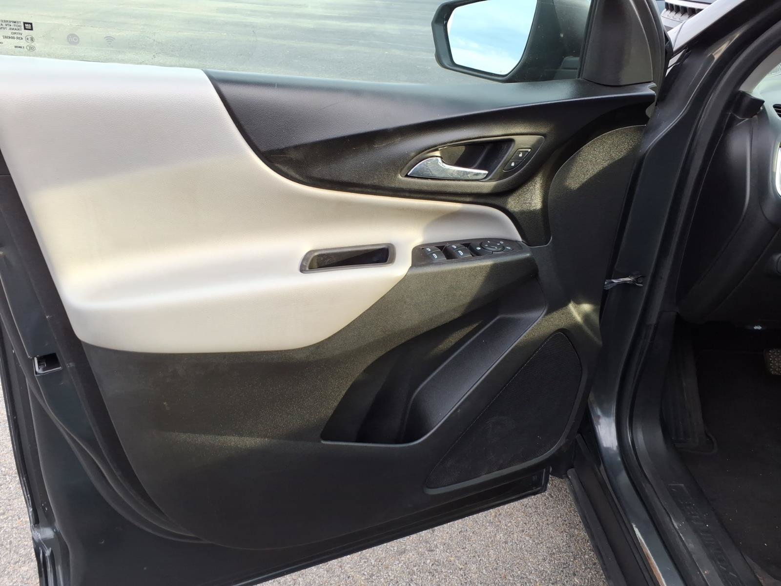 Used 2021 Chevrolet Equinox LS w/ LS Convenience Package FWD image 10