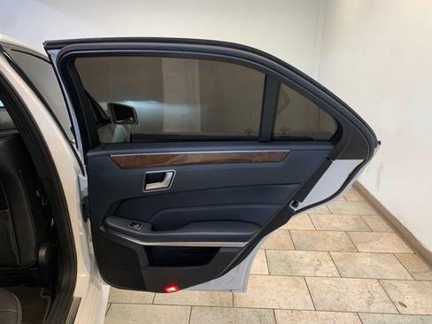 Used 2016 Mercedes-Benz E 350 4MATIC Sedan image 42