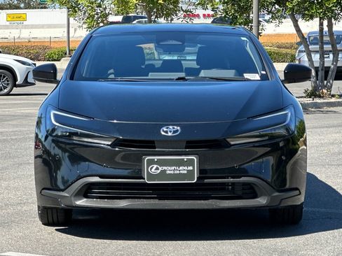 Used 2024 Toyota Prius LE FWD image 6