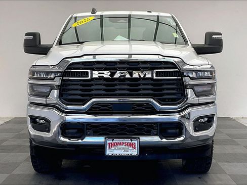Used 2025 RAM 2500 Big Horn AWD/4WD image 2