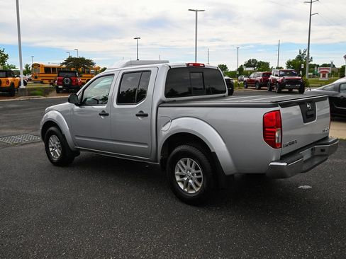Used 2018 Nissan Frontier SV AWD/4WD image 7