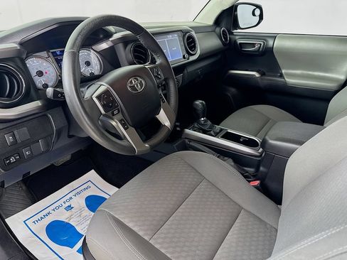 Used 2020 Toyota Tacoma SR5 RWD image 9