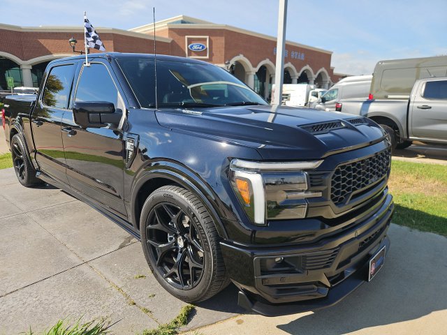 Used 2025 Ford F150 Lariat w/ Equipment Group 501A Mid AWD/4WD image 3