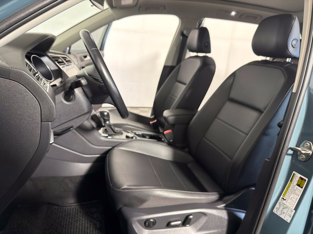Used 2019 Volkswagen Tiguan SE w/ Panoramic Sunroof Package AWD/4WD image 10
