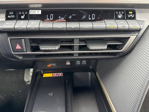 New 2026 Toyota Camry SE image 28