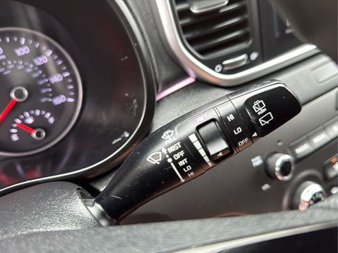 Used 2020 Kia Sportage LX AWD/4WD image 28