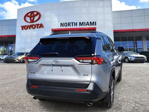 Used 2025 Toyota RAV4 XLE image 4