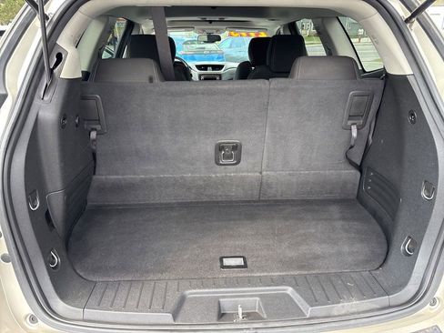 Used 2017 Chevrolet Traverse LT AWD/4WD image 17