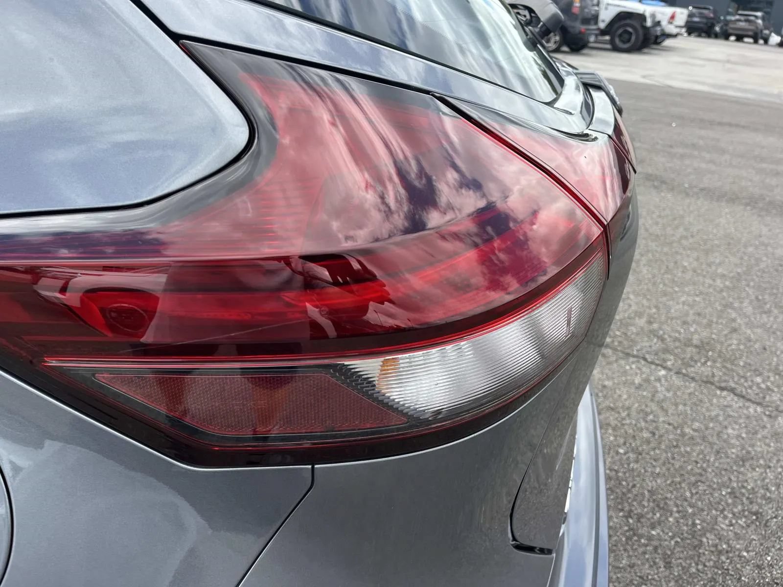 Used 2023 Nissan Kicks SR w/ Exterior Package FWD image 10