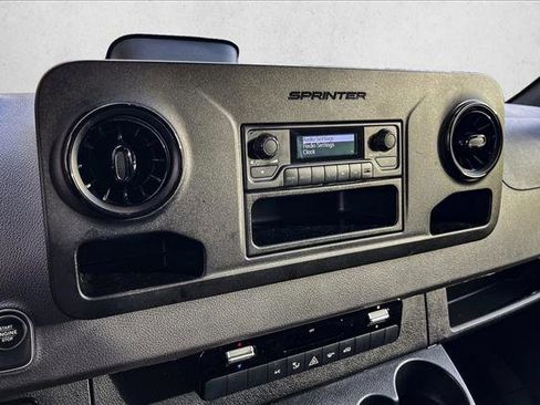 Used 2025 Mercedes-Benz Sprinter 2500 image 15