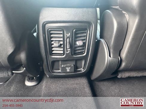 Used 2020 Jeep Grand Cherokee Altitude RWD image 20