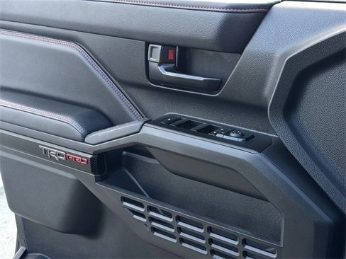 Used 2025 Toyota Tacoma TRD Pro image 29