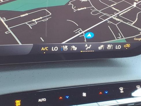Used 2025 Buick Enclave Avenir w/ Trailering Package, 5000 lbs. FWD image 10
