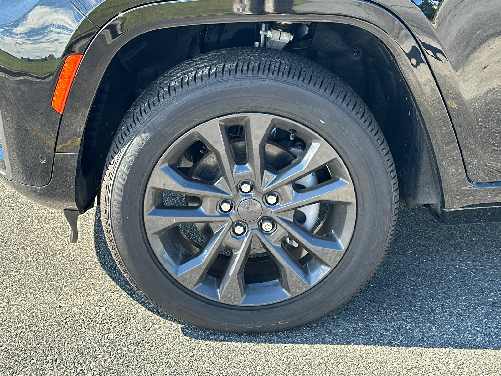 New 2026 Jeep Grand Cherokee Limited AWD/4WD image 12