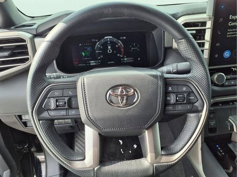Used 2025 Toyota Tundra Limited image 19