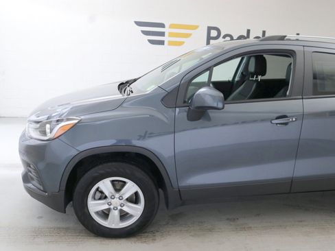 Certified 2022 Chevrolet Trax LT w/ LT Convenience Package image 5
