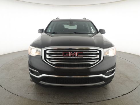 Used 2018 GMC Acadia SLT image 2