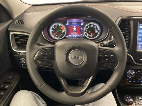 Used 2022 Jeep Cherokee Trailhawk image 17