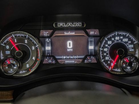 Used 2022 RAM 3500 Limited AWD/4WD image 19