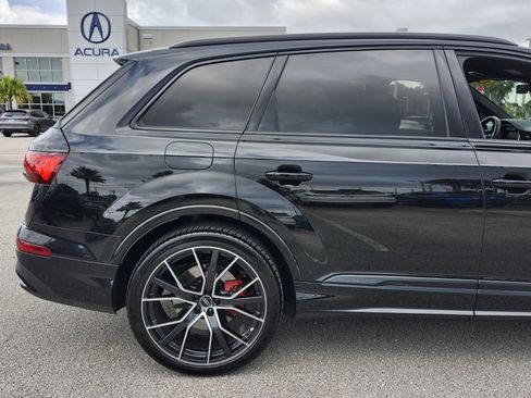 Used 2023 Audi Q7 3.0T Prestige w/ Prestige Package image 4