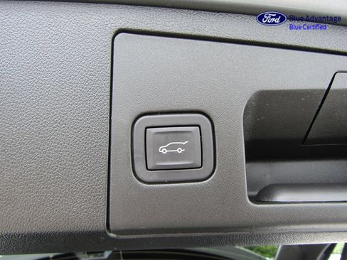 Used 2024 Cadillac XT4 Sport AWD/4WD image 31