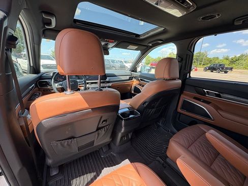Used 2024 Kia Telluride EX X-Line AWD/4WD image 25