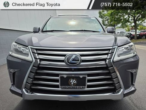 Used 2018 Lexus LX 570 4WD w/ Luxury Package image 12