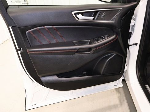 Certified 2023 Ford Edge ST-Line w/ Cargo Accessory Package image 11