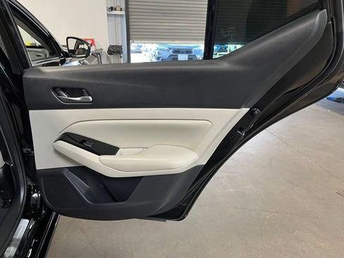 Used 2023 Nissan Altima 2.5 SL FWD image 15