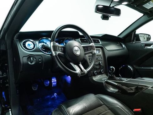 Used 2013 Ford Mustang GT Premium image 24