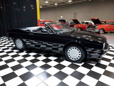 Used 1992 Cadillac Allante FWD image 15