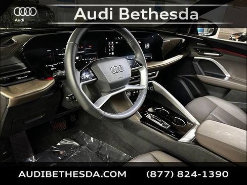 Used 2025 Audi Q5 Premium Plus w/ Premium Plus AWD/4WD image 13