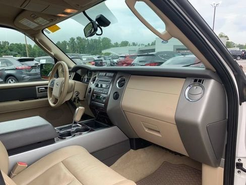 Used 2014 Ford Expedition EL XLT w/ Equipment Group 202A AWD/4WD image 17