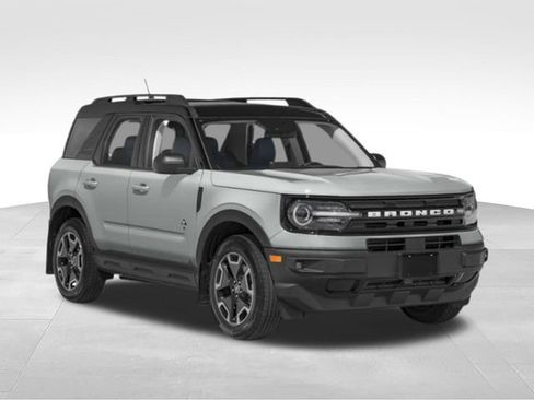 Used 2024 Ford Bronco Sport Outer Banks w/ Tech Package AWD/4WD image 39