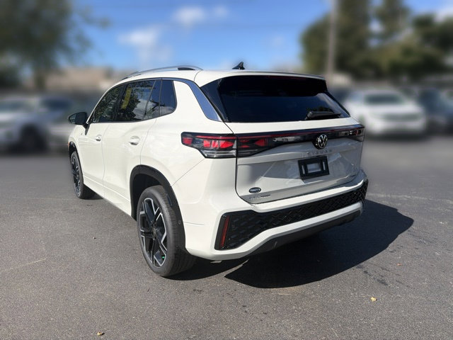 New 2026 Volkswagen Tiguan SEL R-Line AWD/4WD image 5