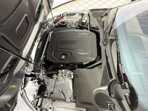 Used 2021 Jaguar F-TYPE P300 image 27