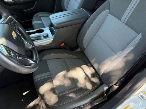 Used 2025 Chevrolet Blazer LT FWD image 36