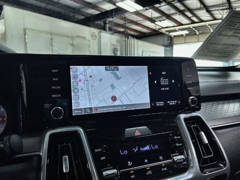 Used 2023 Kia Sorento SX AWD/4WD image 37