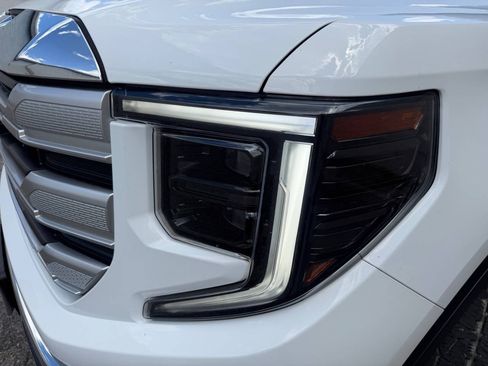 Used 2023 GMC Sierra 1500 SLE AWD/4WD image 12