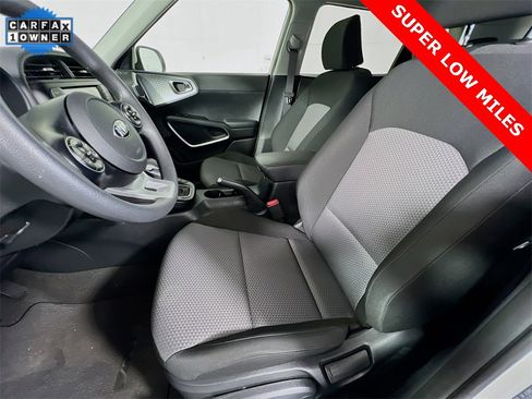 Certified 2021 Kia Soul LX image 12