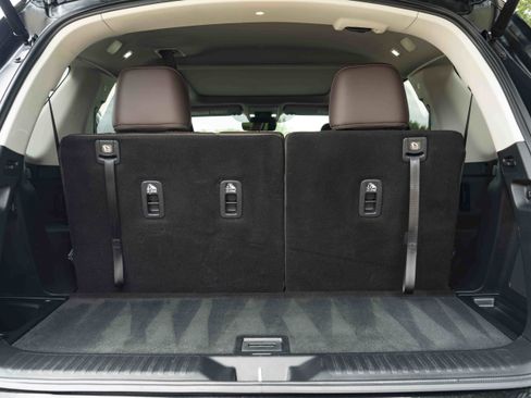 Used 2025 Honda Pilot Elite image 43