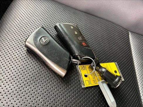 Used 2021 Lexus ES 350 w/ Premium Package image 14